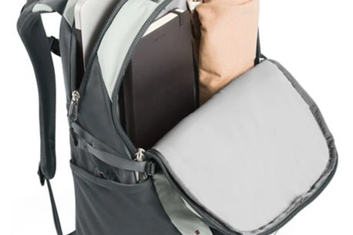 The North Face Women's Recon Backpack 15 The North Face Women's Recon Backpack - Image 13