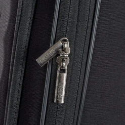 American Tourister Cascade 24" Spinner