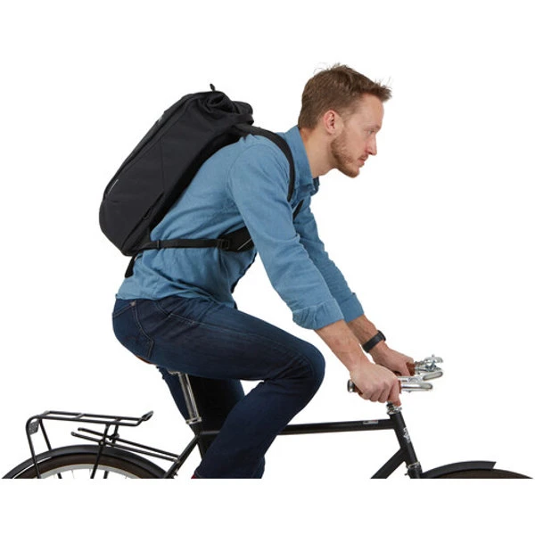 Thule Paramount Commuter Backpack 18L 17 Thule Paramount Commuter Backpack 18L - Image 15
