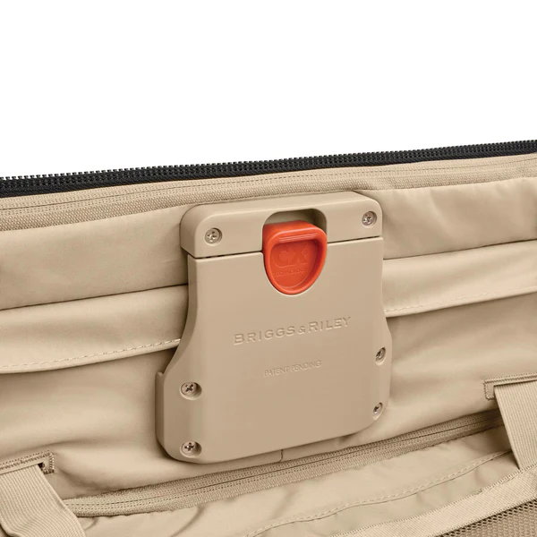 Briggs & Riley Baseline Global 21" Carry-On Spinner 14 Briggs & Riley Baseline Global 21" Carry-On Spinner - Image 12