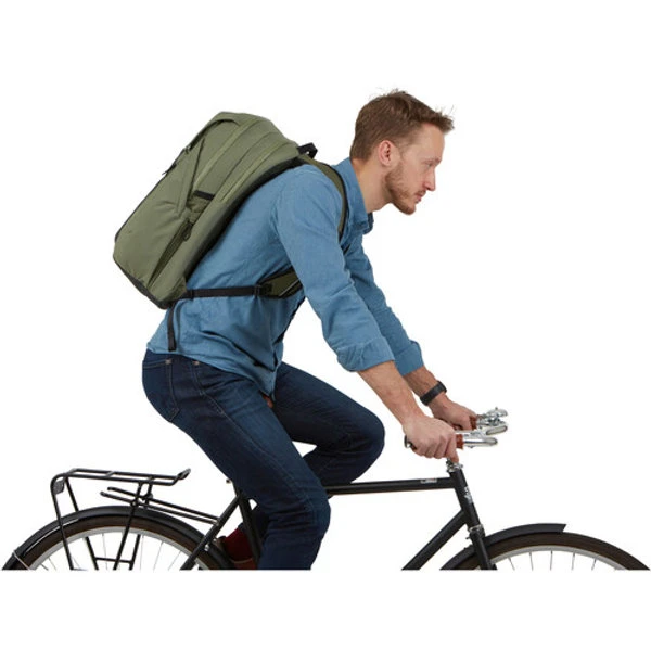 Thule Paramount Commuter Backpack 27L 13 Thule Paramount Commuter Backpack 27L - Image 11