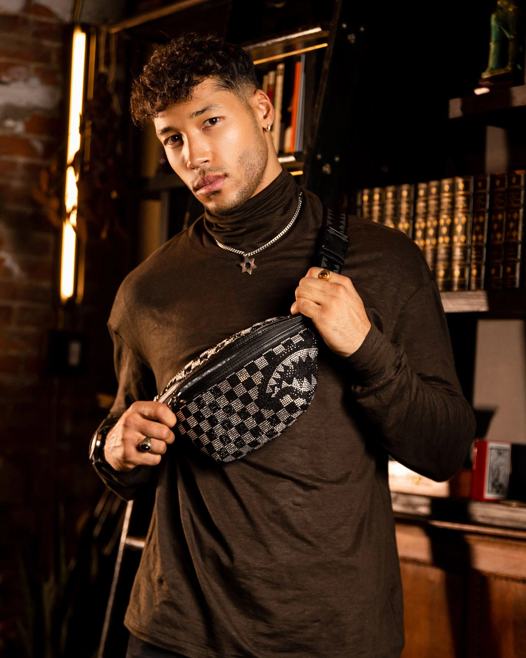SPRAYGROUND LIGHT YEARS AHEAD SAVVY CROSSBODY 8 SPRAYGROUND LIGHT YEARS AHEAD SAVVY CROSSBODY - Image 6
